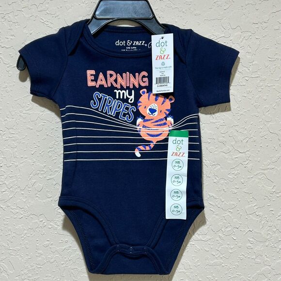 Dot & Zazz Baby Boys "Earning My Stripes" One Piece Tiger Blue Button NB 0-3 Mth - Picture 2 of 7